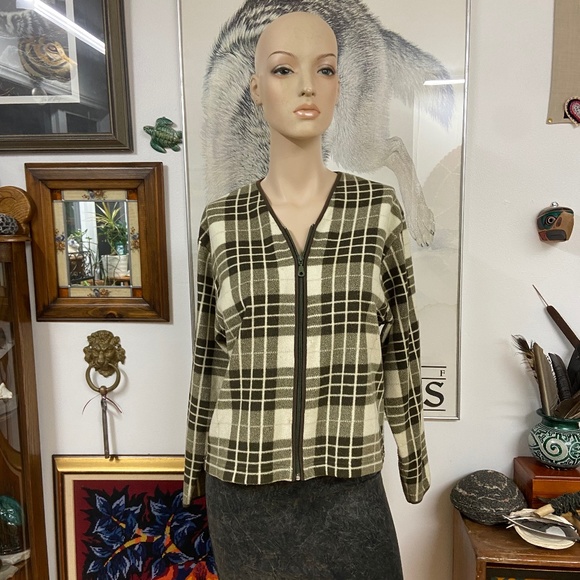 🐦⬛4/$20🐦⬛ Grandma's Sweater Plaid Fleece - Picture 7 of 10